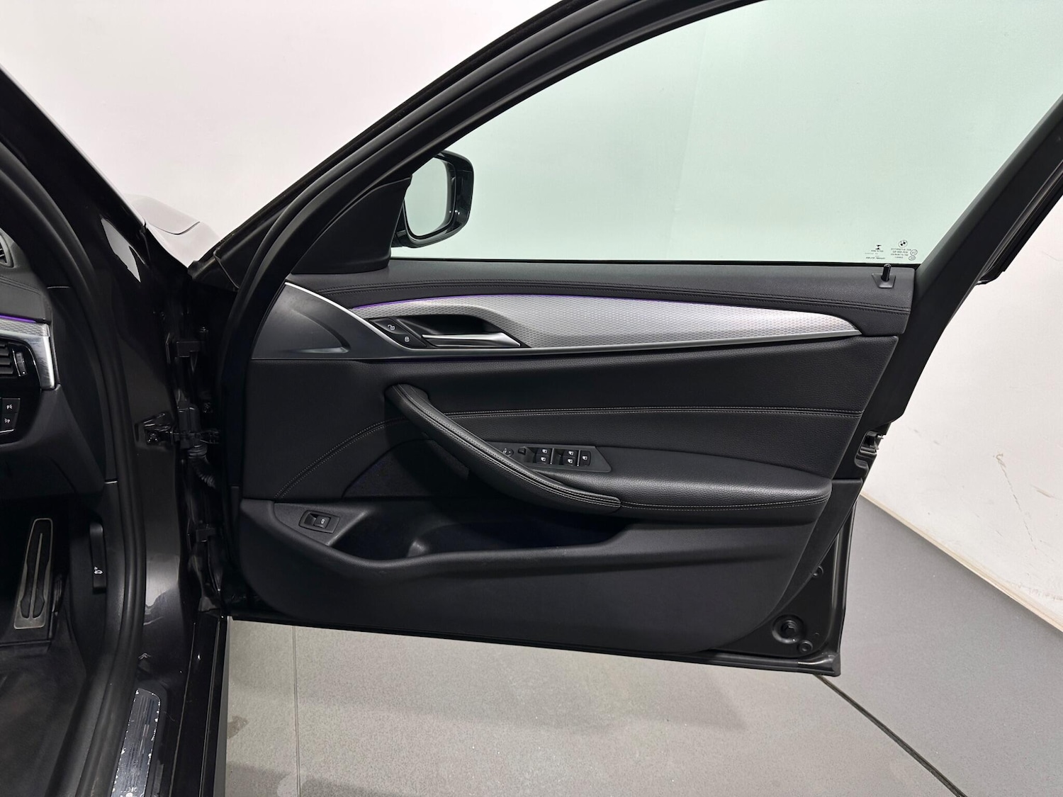 Used BMW 5 Series 2018 for sale - 77768982: Photo 34