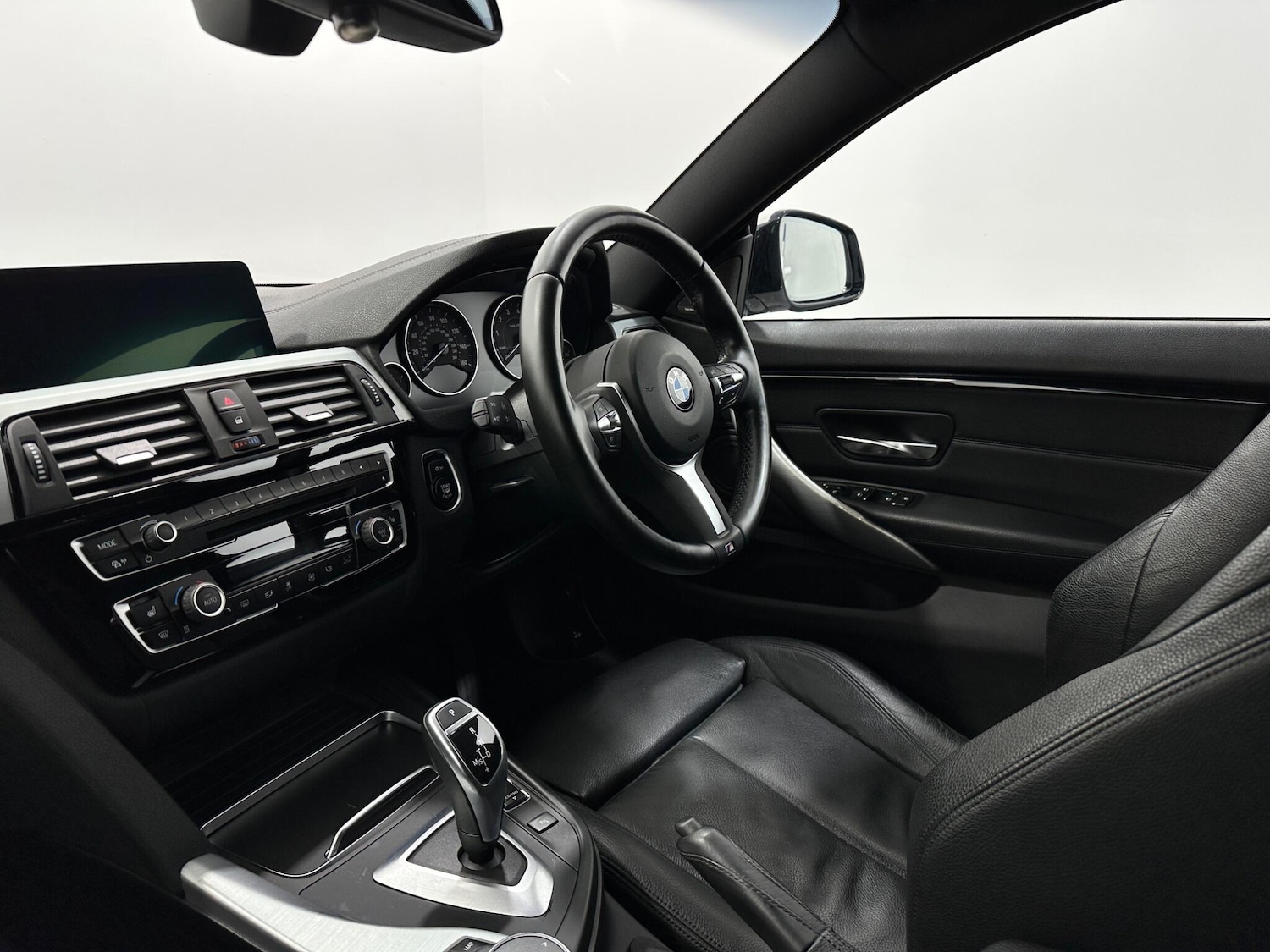 Used BMW 4 Series 2018 for sale - 77671183: Photo 32