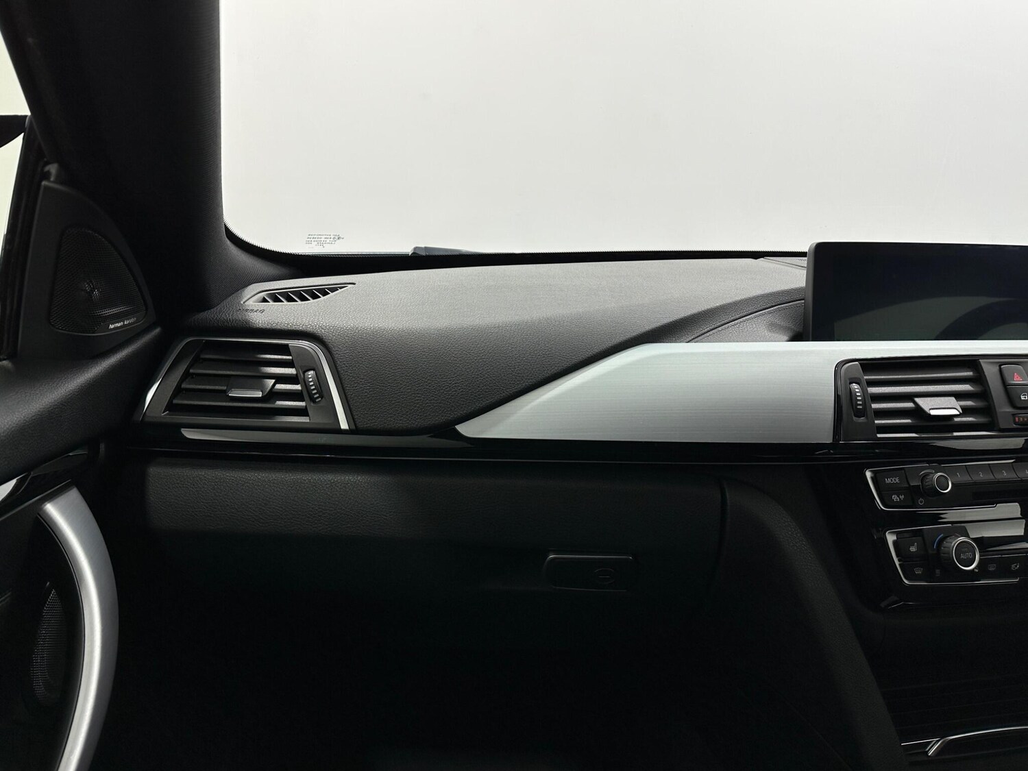 Used BMW 4 Series 2017 for sale - 78170790: Photo 32