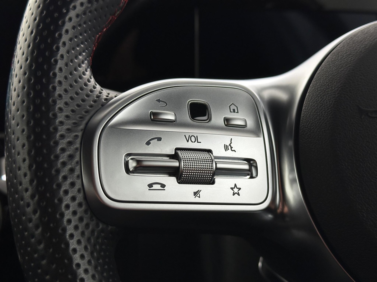 Used Mercedes-Benz A-Class 2019 for sale - 76878605: Photo 14