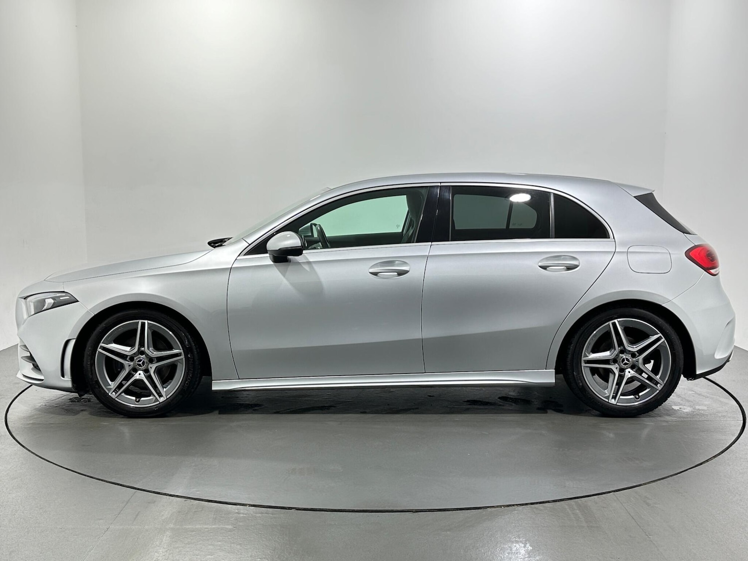 Used Mercedes-Benz A-Class 2019 for sale - 76878605: Photo 5