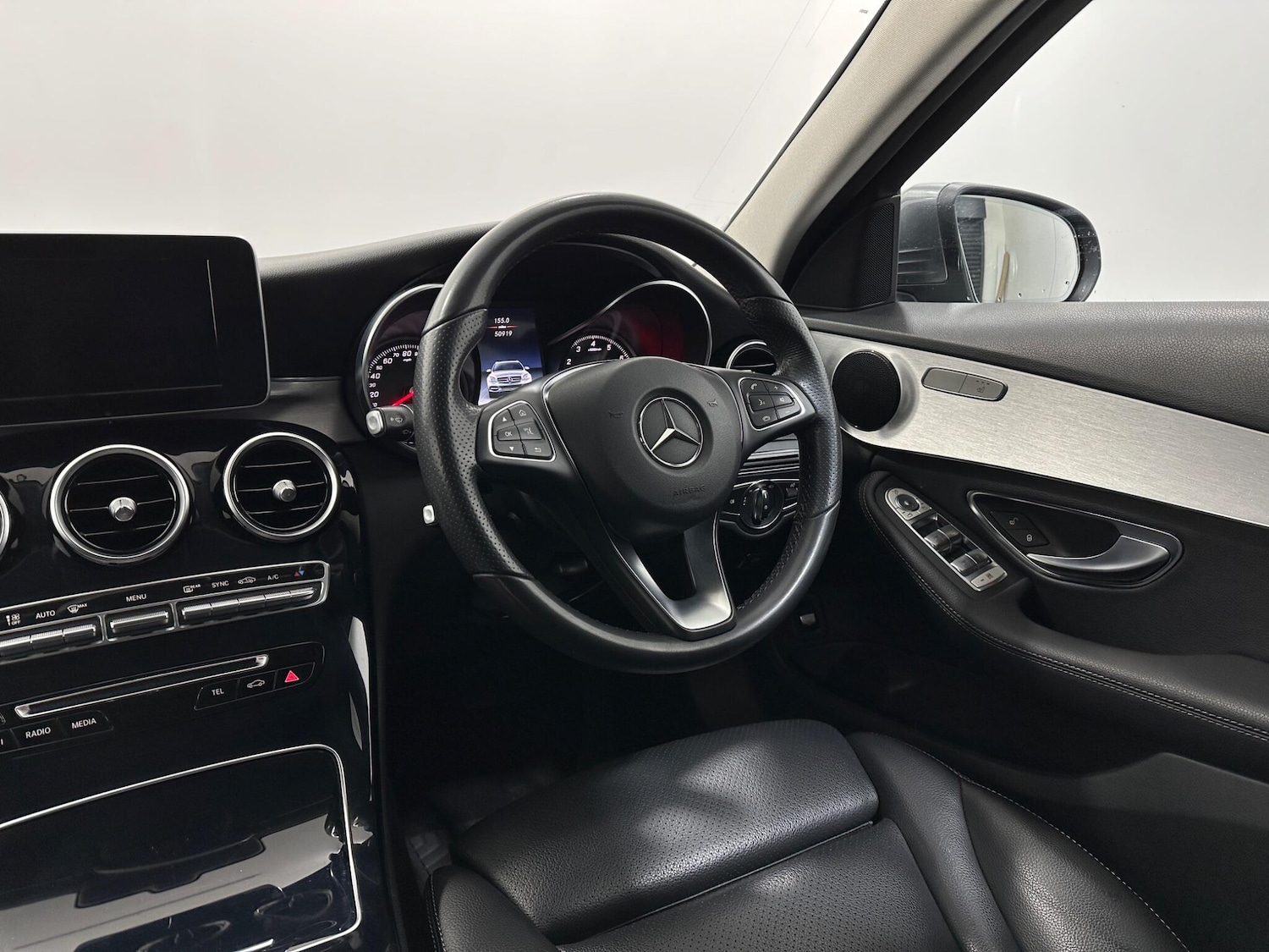 Used Mercedes-Benz C Class 2018 for sale - 77267305: Photo 11