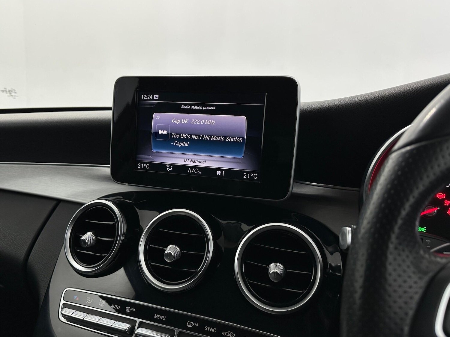 Used Mercedes-Benz C Class 2018 for sale - 77267305: Photo 25