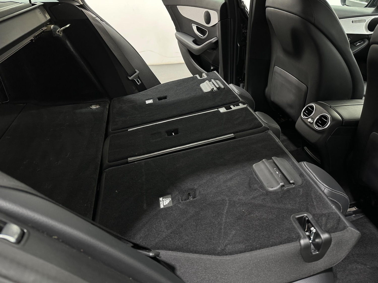 Used Mercedes-Benz C Class 2018 for sale - 77267305: Photo 46