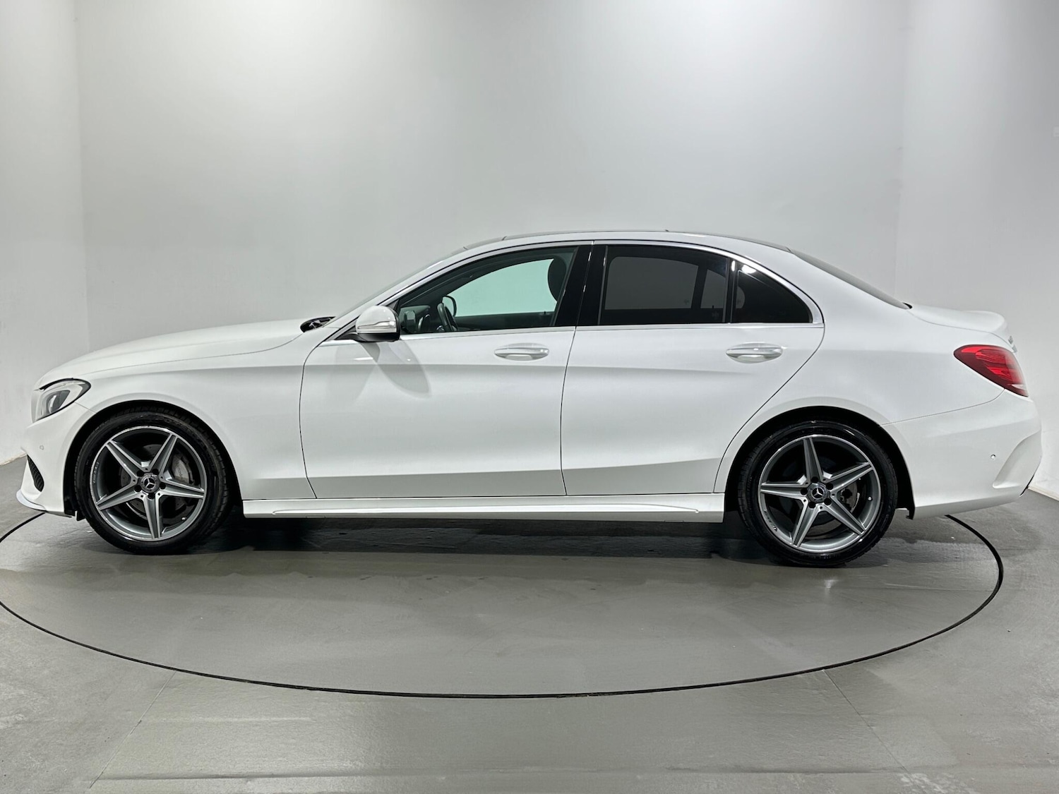 Used Mercedes-Benz C Class 2017 for sale - 78019682: Photo 5