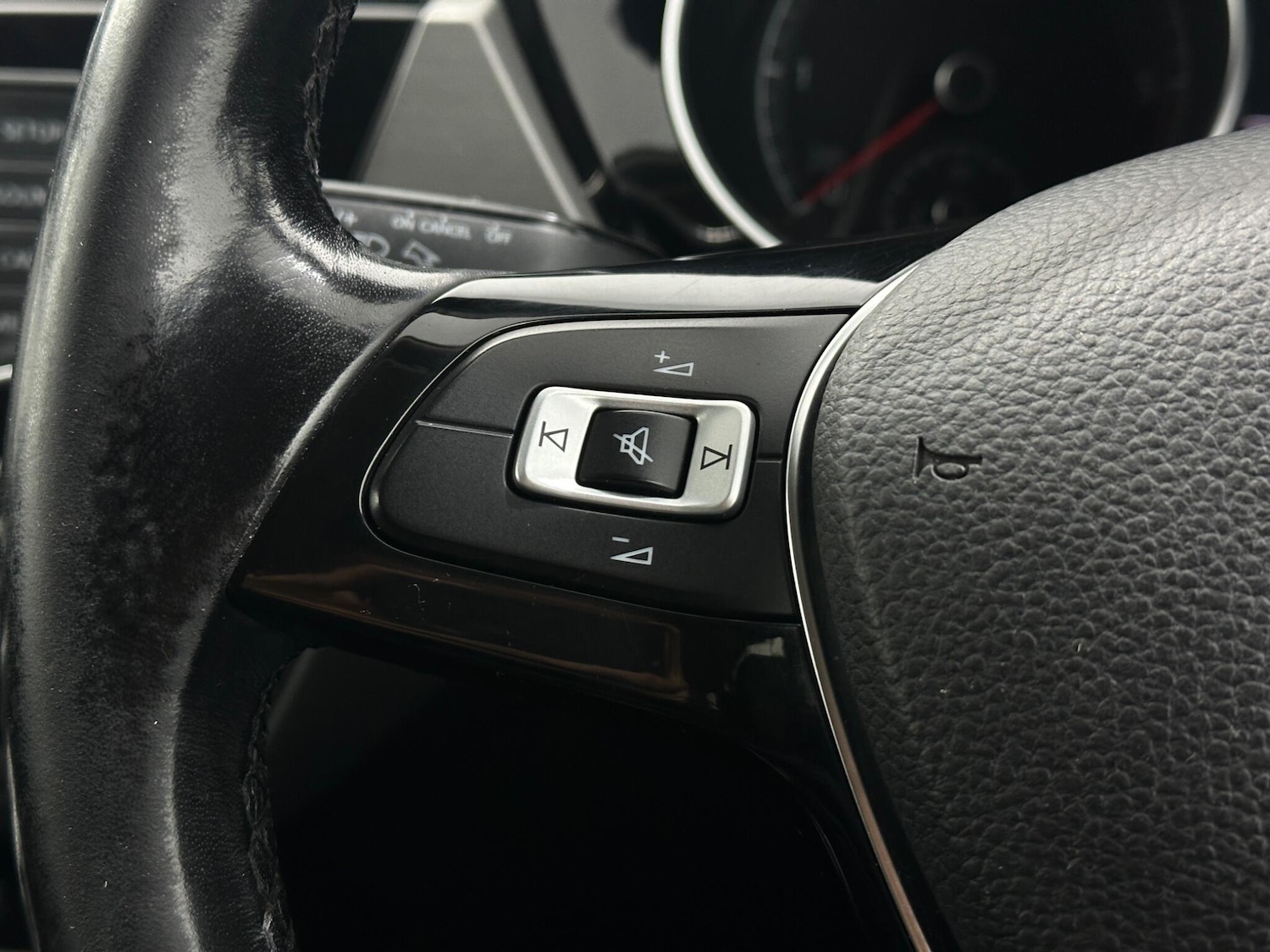 Used Volkswagen Touran 2017 for sale - 76878972: Photo 13