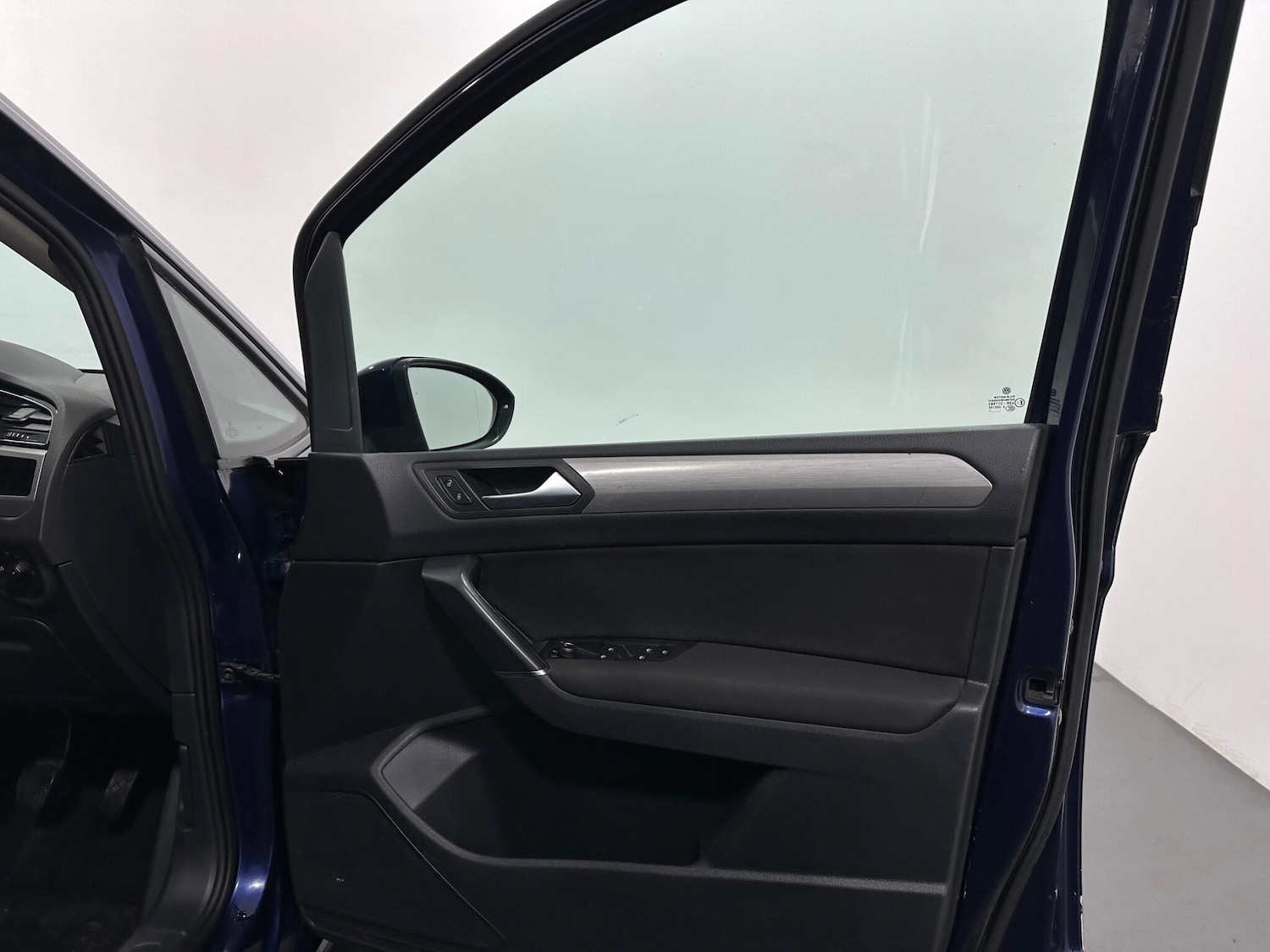 Used Volkswagen Touran 2017 for sale - 76878972: Photo 32