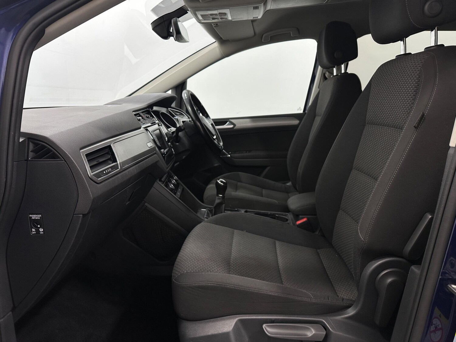 Used Volkswagen Touran 2017 for sale - 76878972: Photo 33