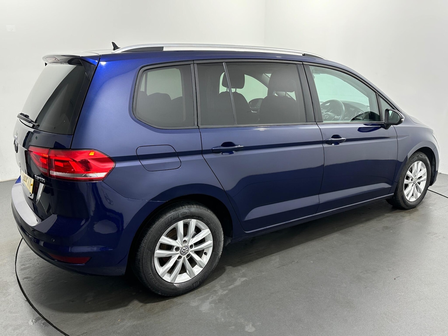 Used Volkswagen Touran 2017 for sale - 76878972: Photo 52