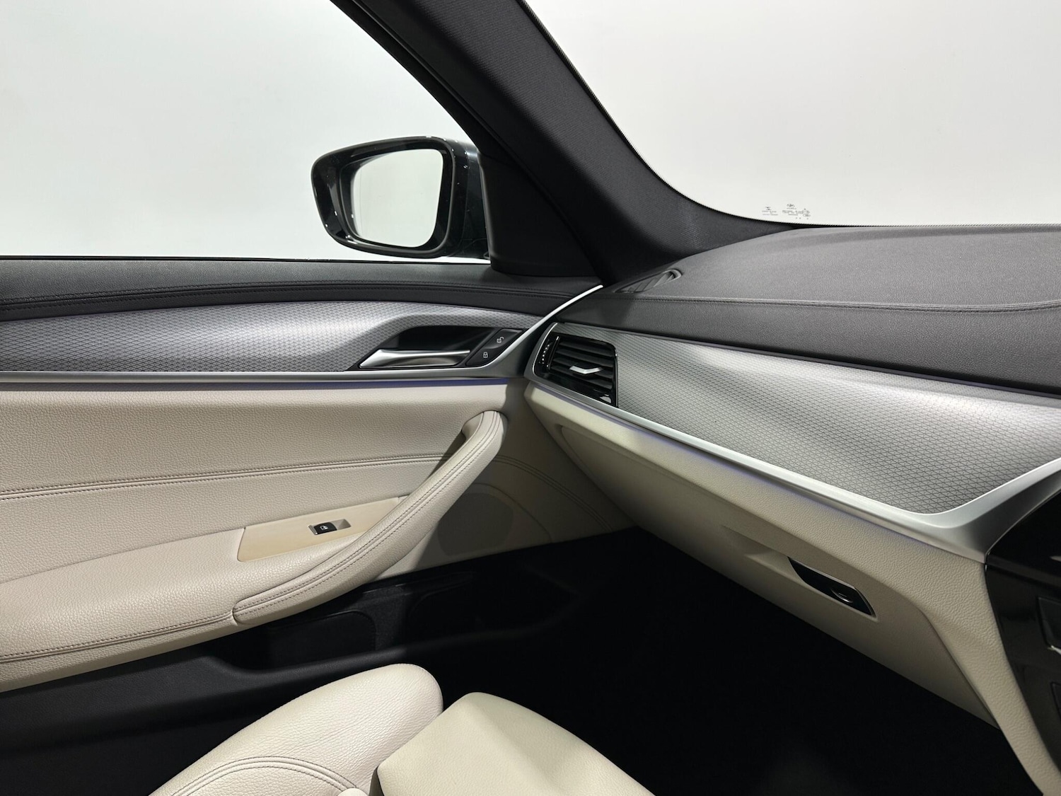 Used BMW 5 Series 2018 for sale - 76976740: Photo 27