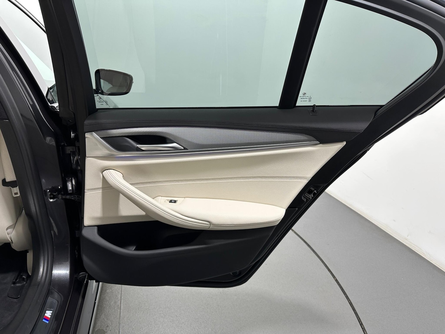 Used BMW 5 Series 2018 for sale - 76976740: Photo 44