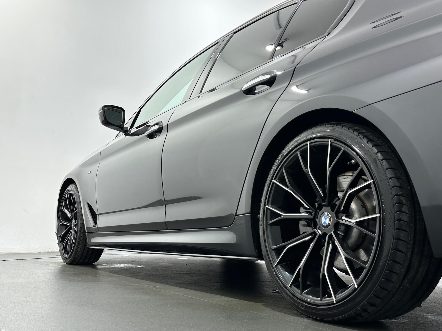 Used BMW 5 Series 2018 for sale - 76976740: Photo 48