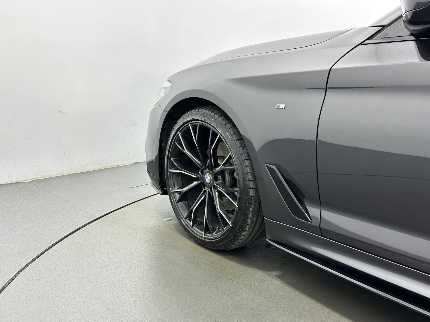 Used BMW 5 Series 2018 for sale - 76976740: Photo 49