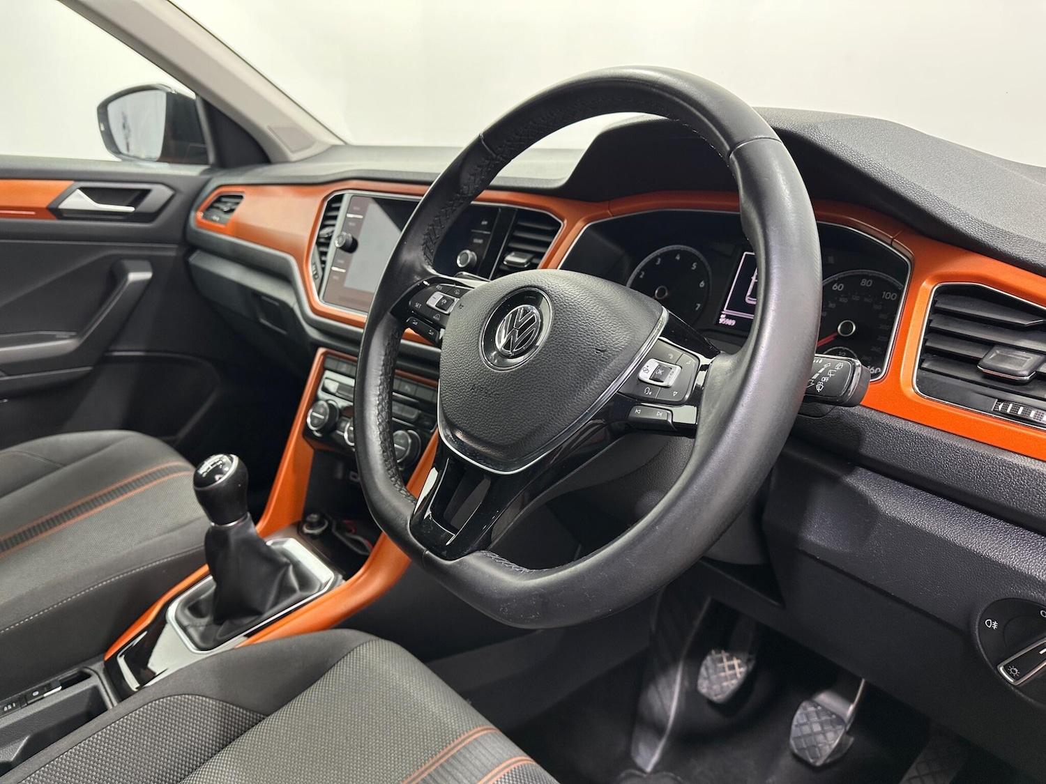 Used Volkswagen T-Roc 2018 for sale - 77230054: Photo 10