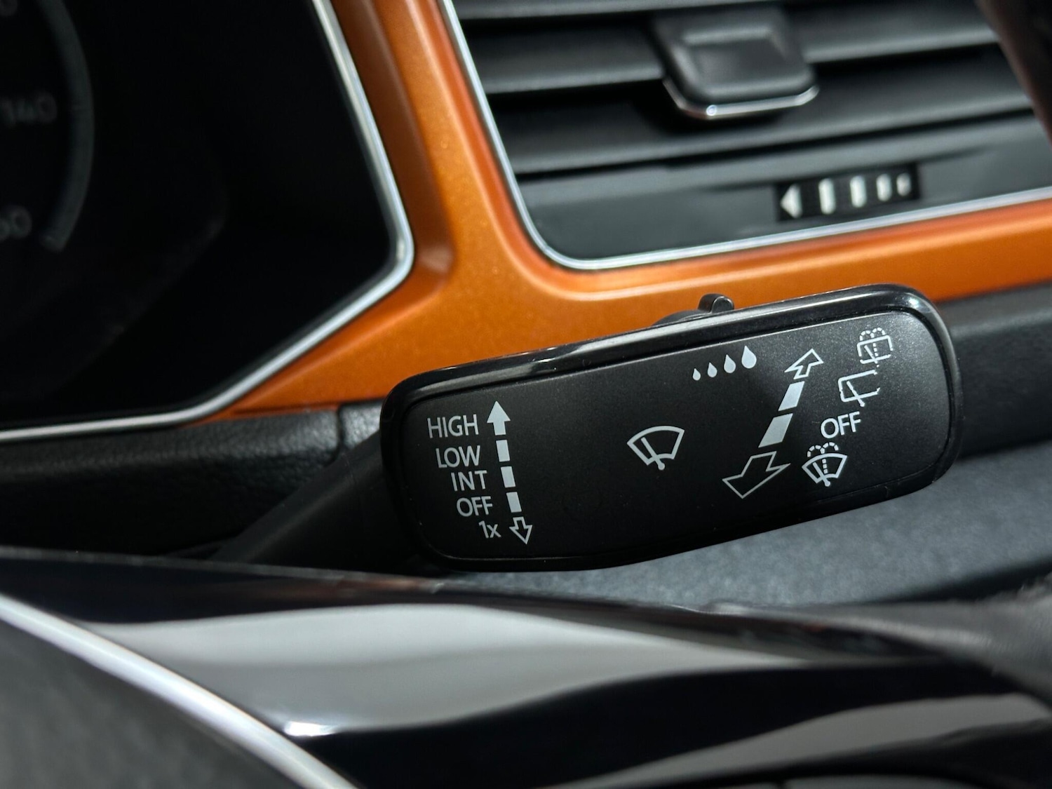 Used Volkswagen T-Roc 2018 for sale - 77230054: Photo 15