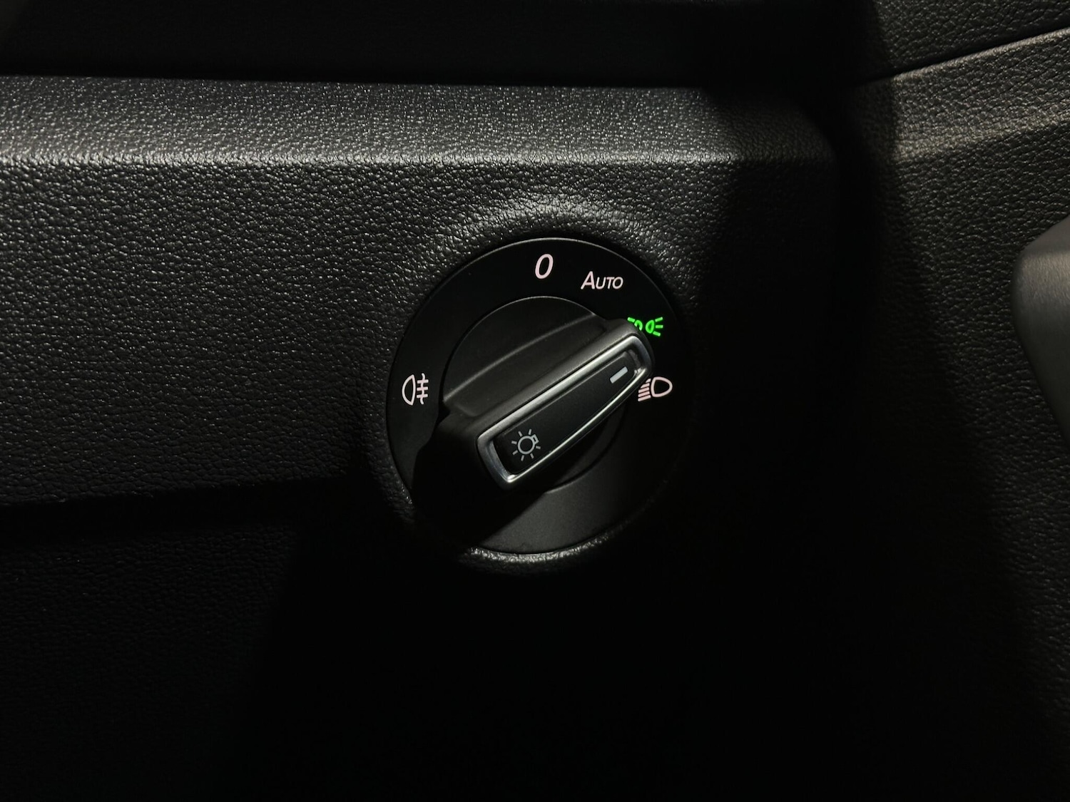 Used Volkswagen T-Roc 2018 for sale - 77230054: Photo 16