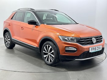 Used Volkswagen T-Roc 2018 for sale - 77230054: Photo