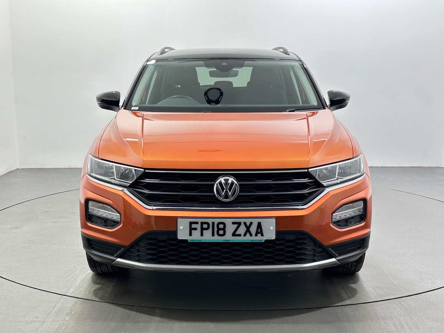 Used Volkswagen T-Roc 2018 for sale - 77230054: Photo 3