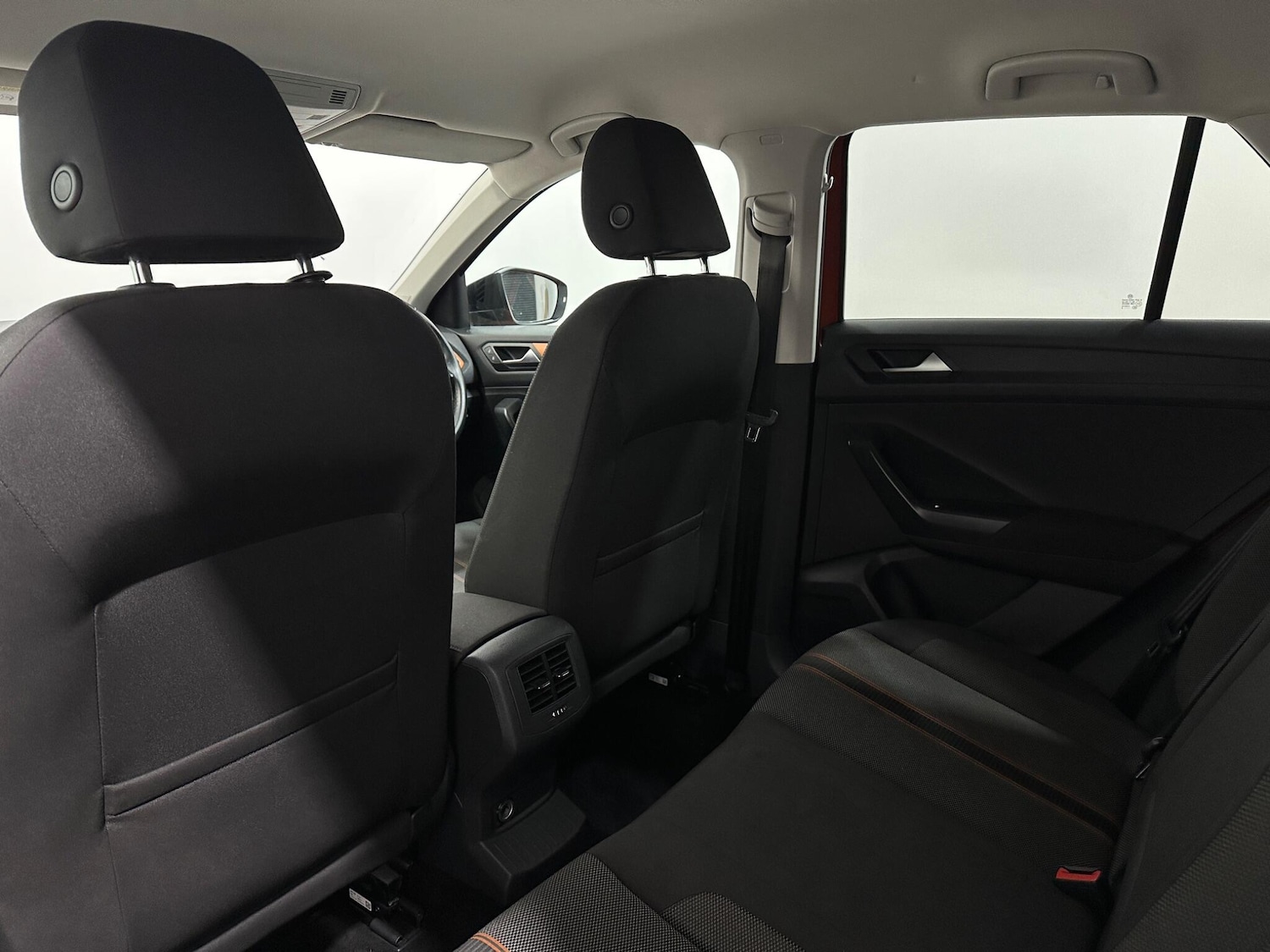 Used Volkswagen T-Roc 2018 for sale - 77230054: Photo 35