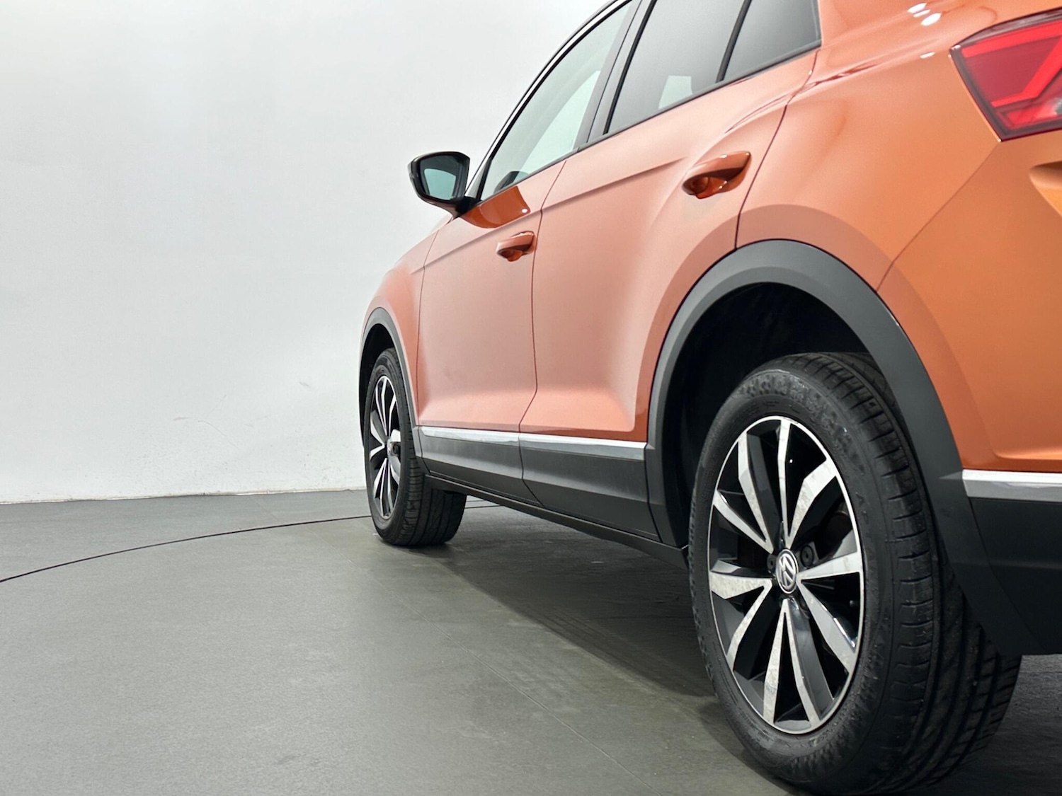 Used Volkswagen T-Roc 2018 for sale - 77230054: Photo 46