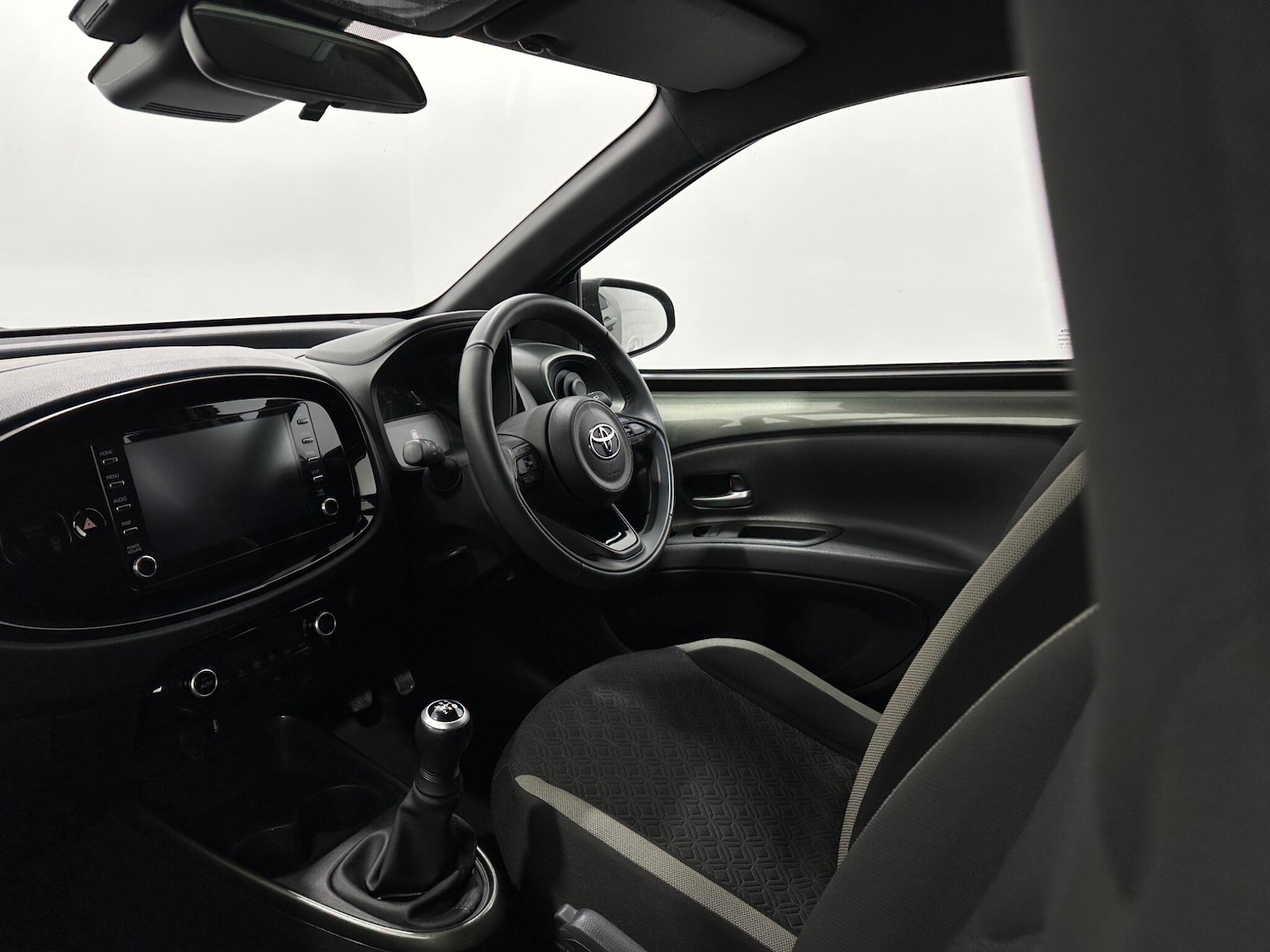 Used Toyota Aygo X 2022 for sale - 77377099: Photo 27