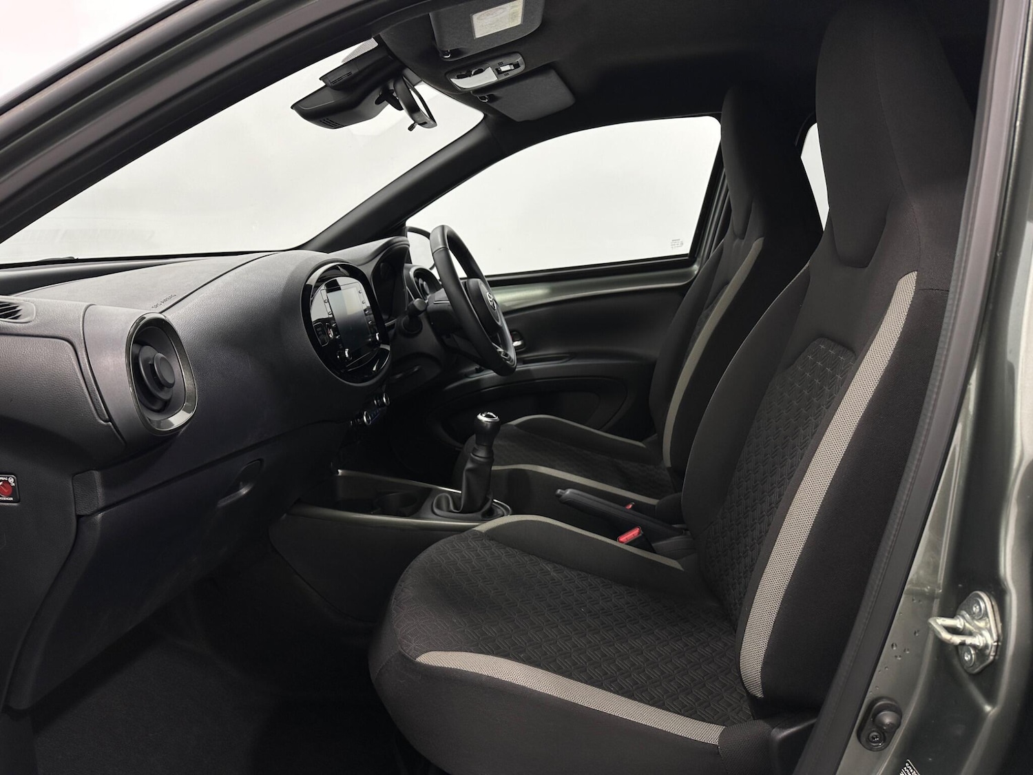 Used Toyota Aygo X 2022 for sale - 77377099: Photo 32