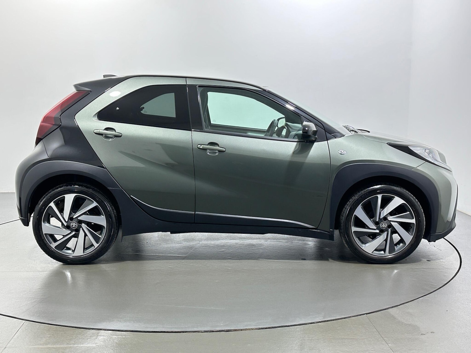 Used Toyota Aygo X 2022 for sale - 77377099: Photo 9