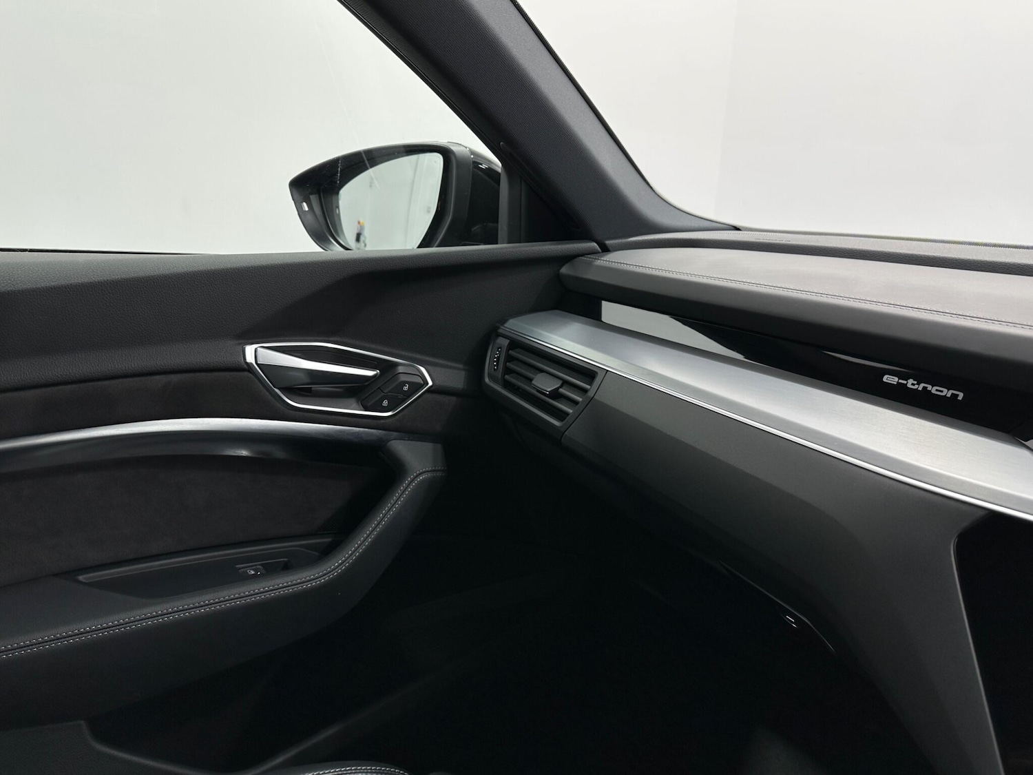 Used Audi e-tron 2021 for sale - 76878477: Photo 26