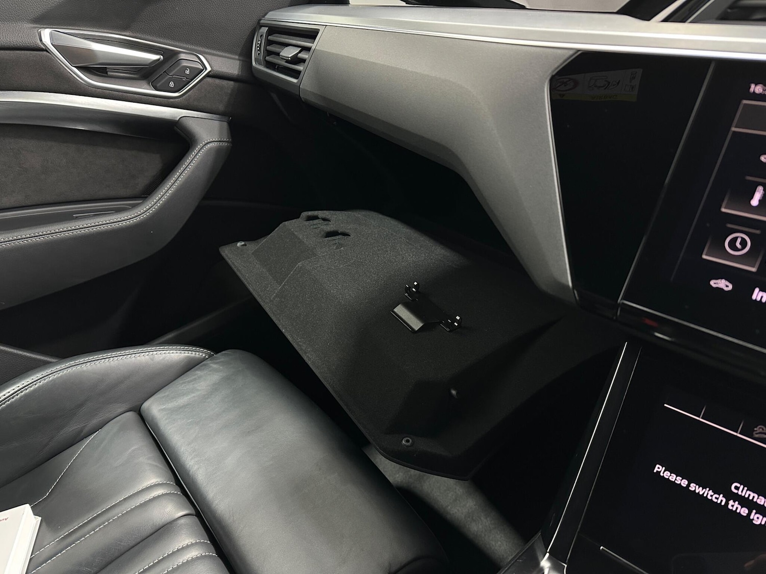 Used Audi e-tron 2021 for sale - 76878477: Photo 27