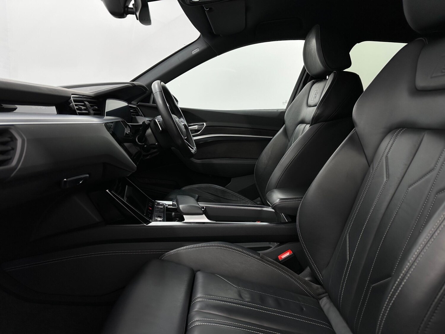 Used Audi e-tron 2021 for sale - 76878477: Photo 33