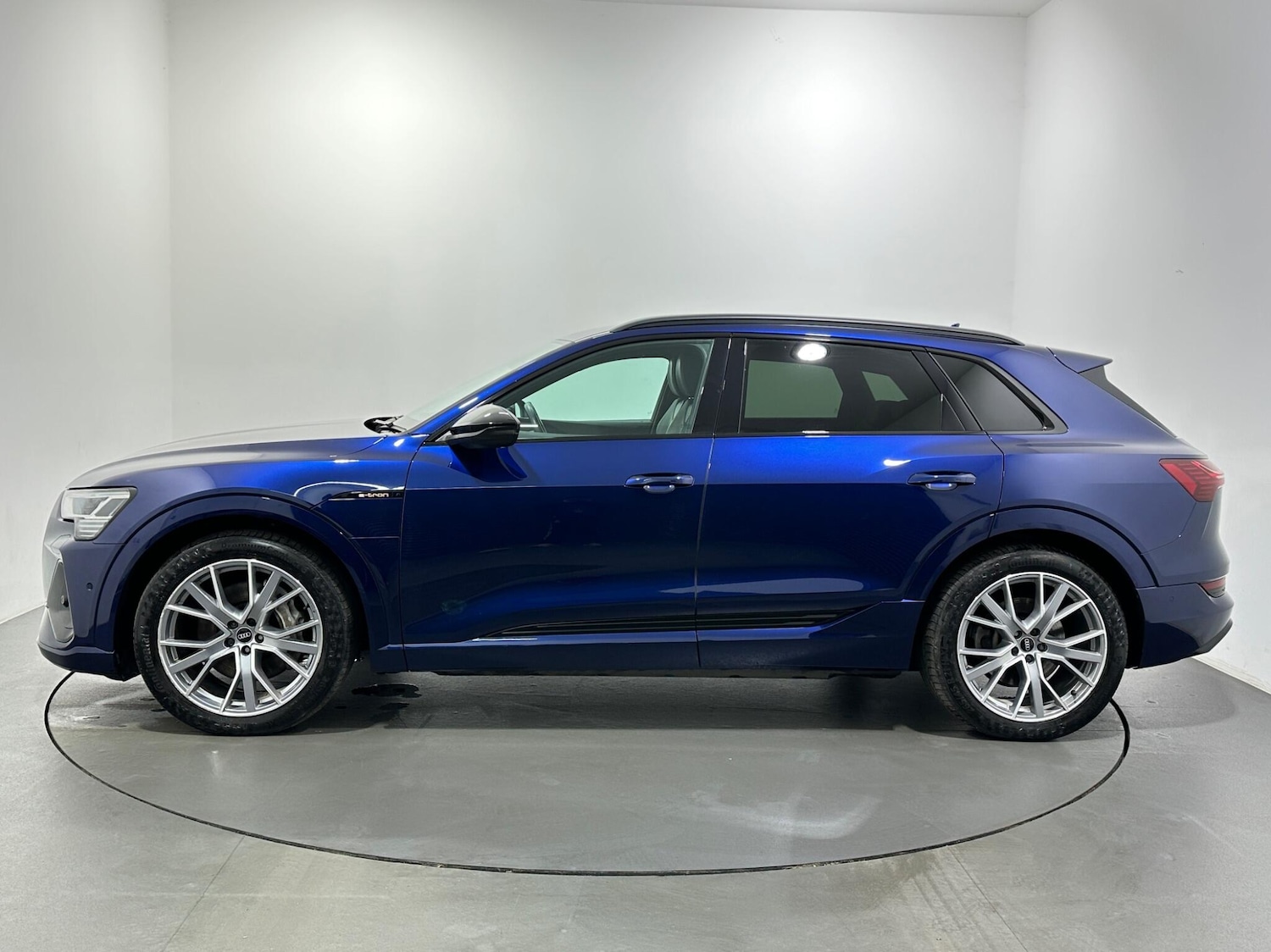 Used Audi e-tron 2021 for sale - 76878477: Photo 5