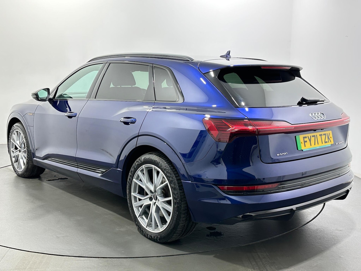 Used Audi e-tron 2021 for sale - 76878477: Photo 6