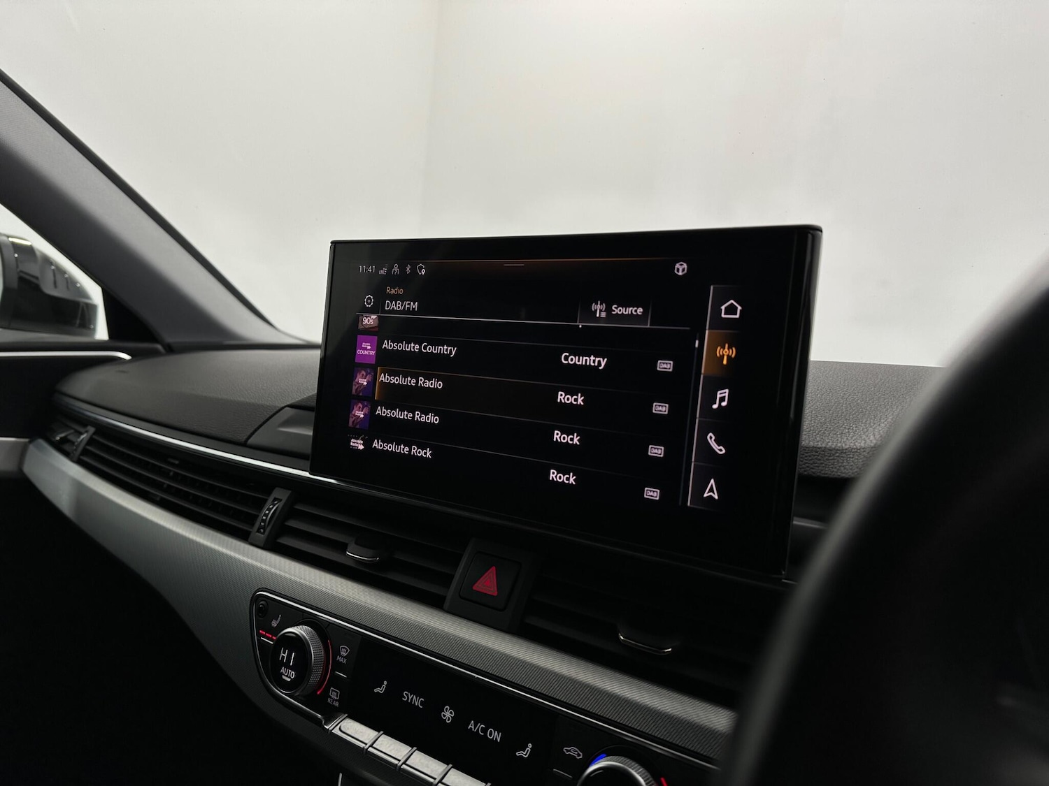 Used Audi A4 Avant for sale - 77215029: Photo 25