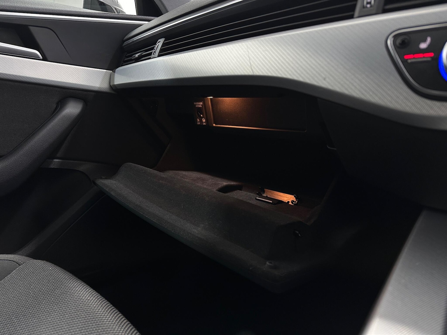 Used Audi A4 Avant for sale - 77215029: Photo 27