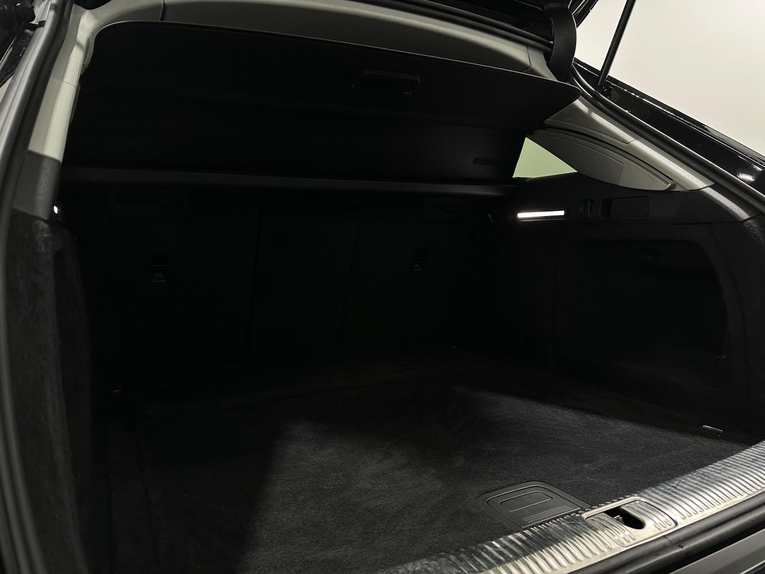 Used Audi A4 Avant for sale - 77215029: Photo 47