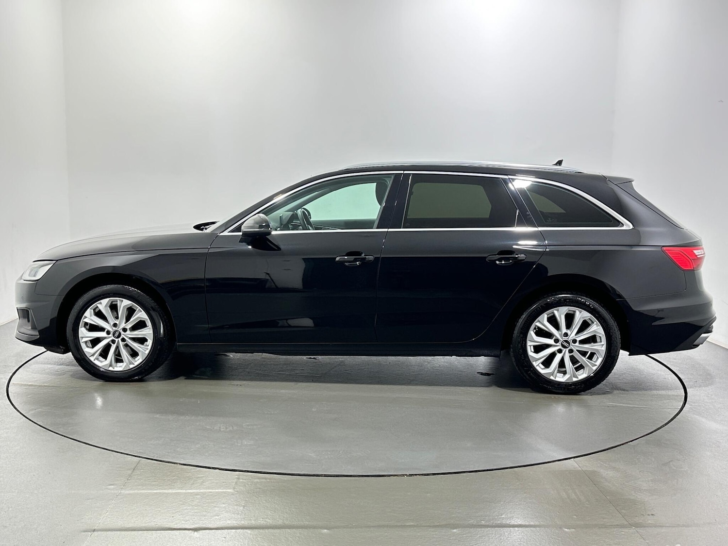 Used Audi A4 Avant for sale - 77215029: Photo 5