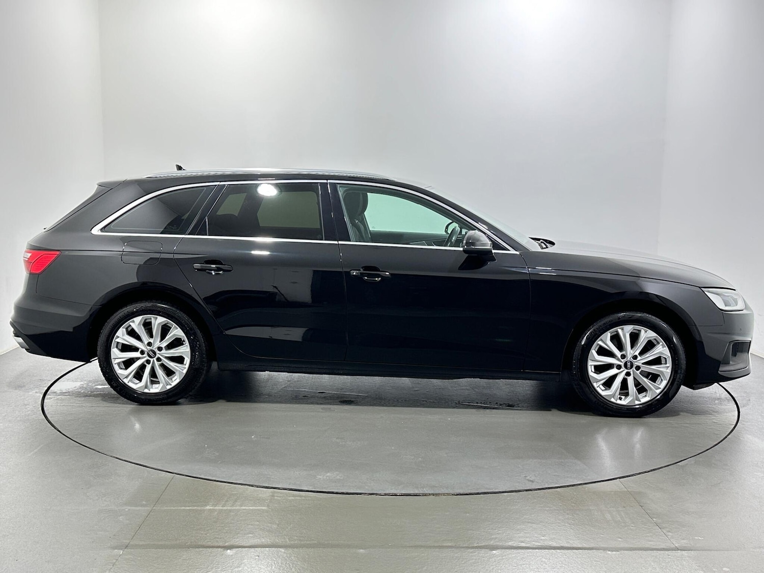 Used Audi A4 Avant for sale - 77215029: Photo 9