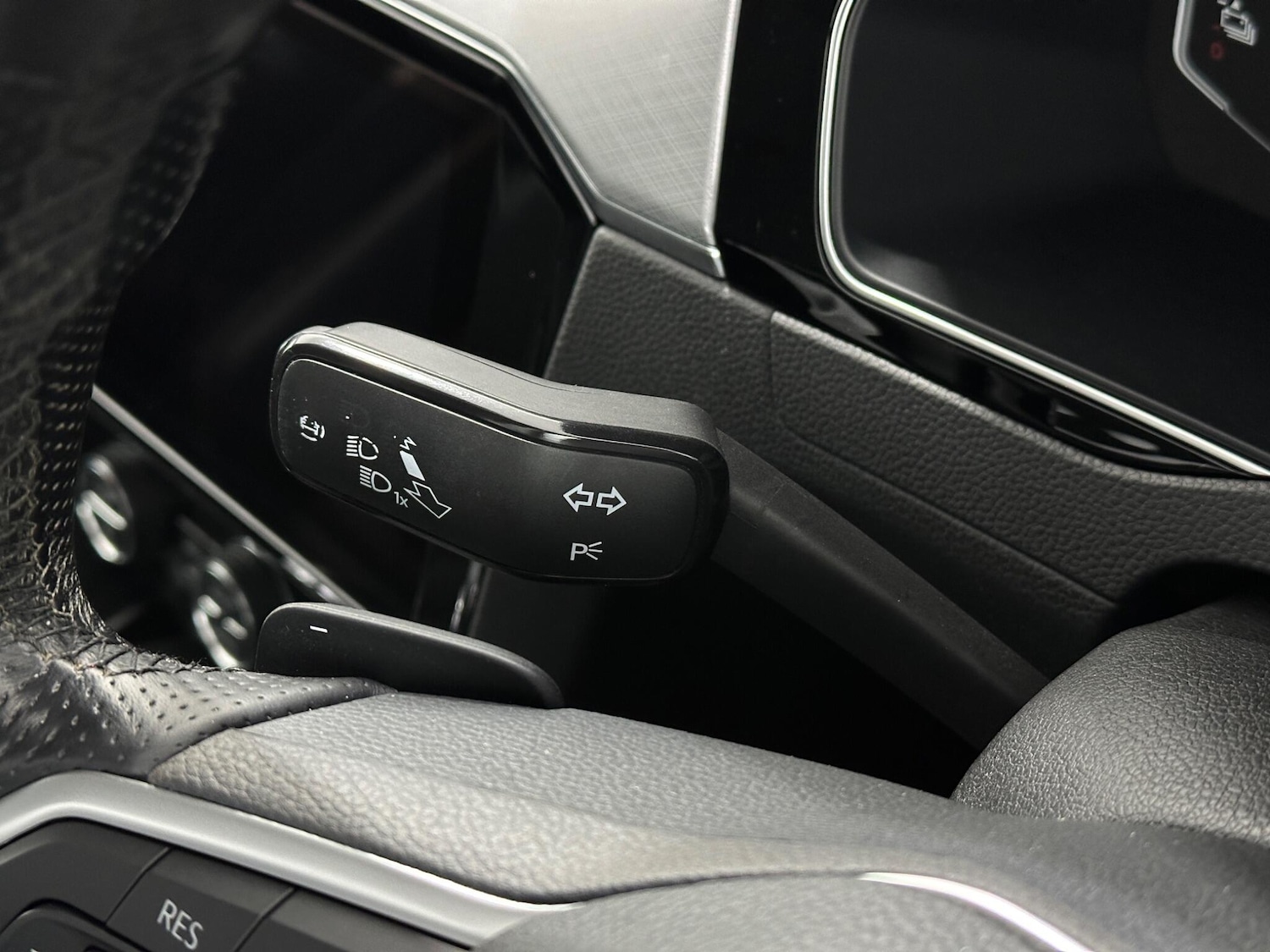 Used Volkswagen Passat for sale - 78101235: Photo 14