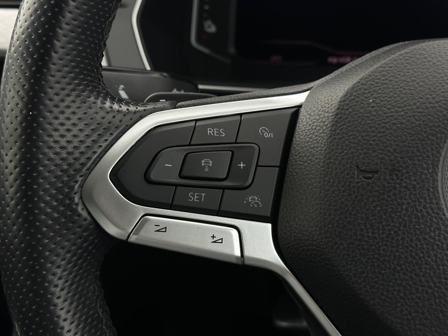 Used Volkswagen Passat for sale - 78101235: Photo 15