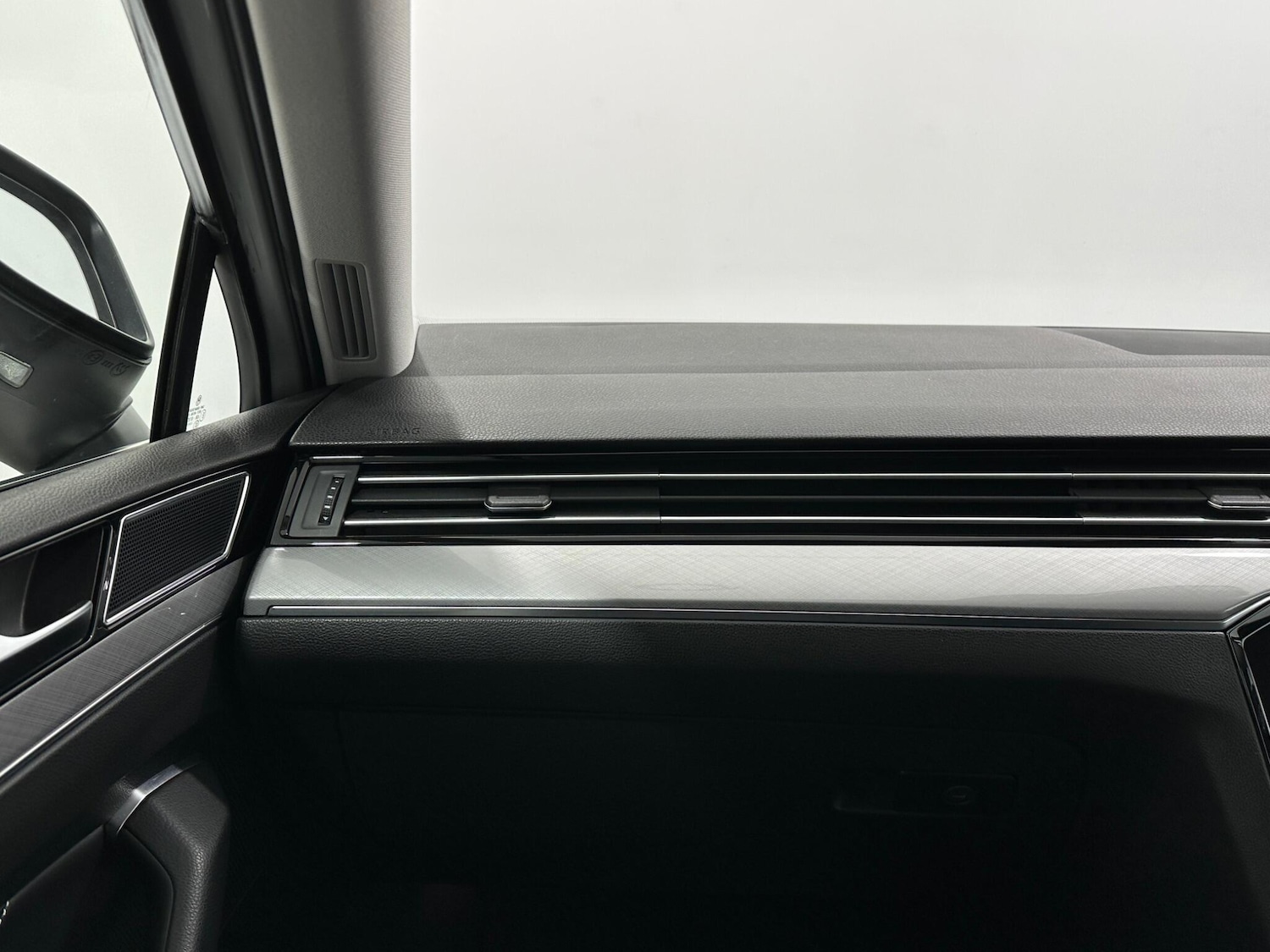 Used Volkswagen Passat for sale - 78101235: Photo 28