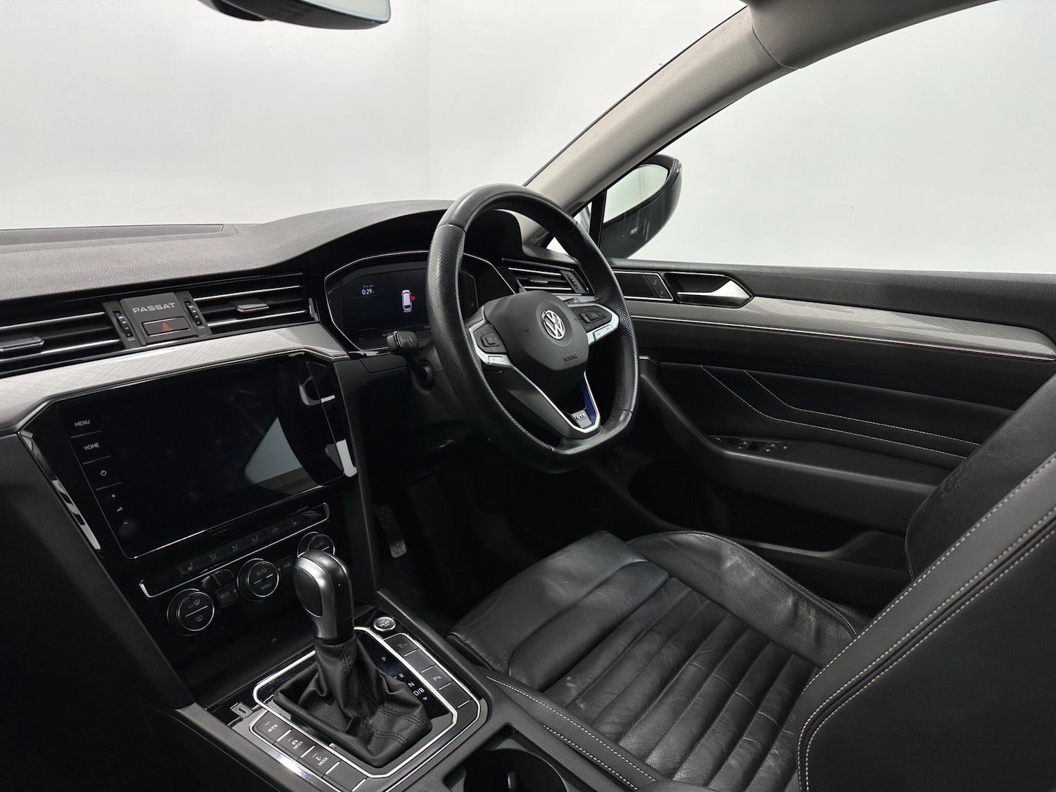 Used Volkswagen Passat for sale - 78101235: Photo 30