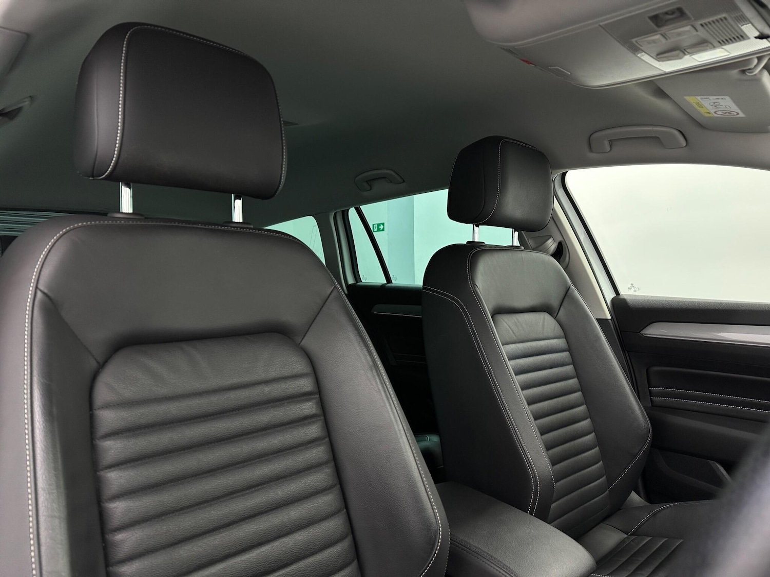 Used Volkswagen Passat for sale - 78101235: Photo 32