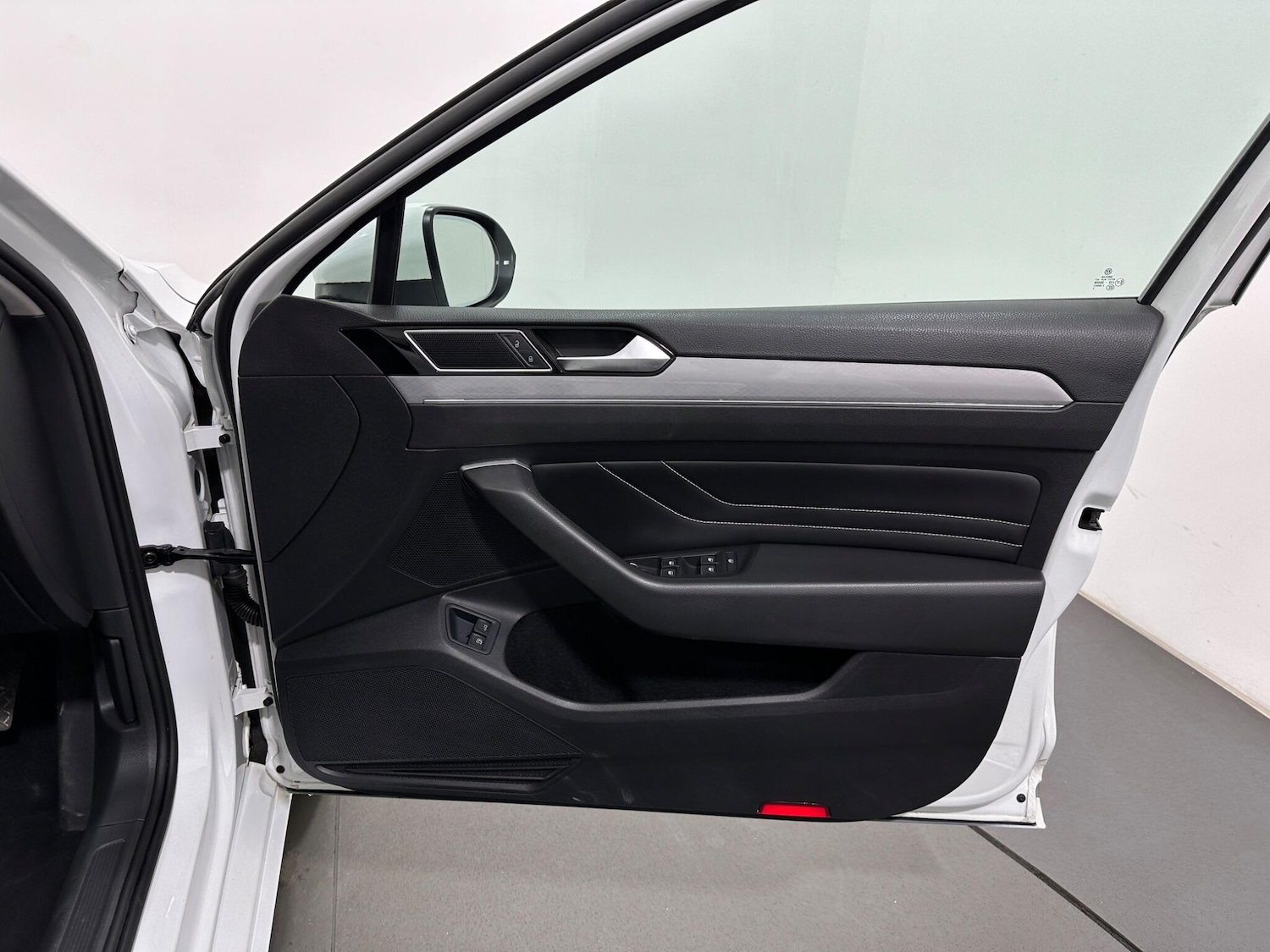 Used Volkswagen Passat for sale - 78101235: Photo 33