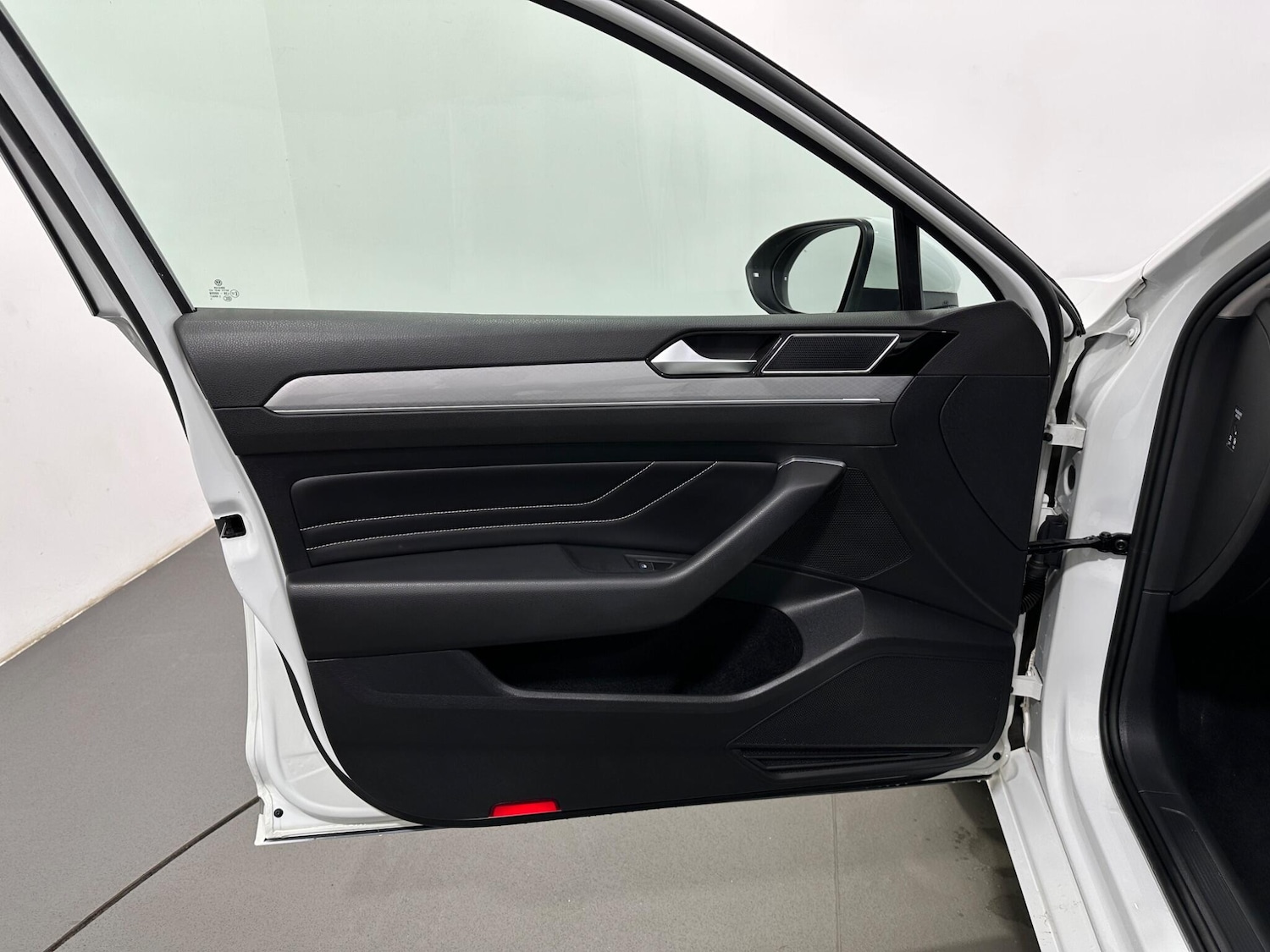 Used Volkswagen Passat for sale - 78101235: Photo 36