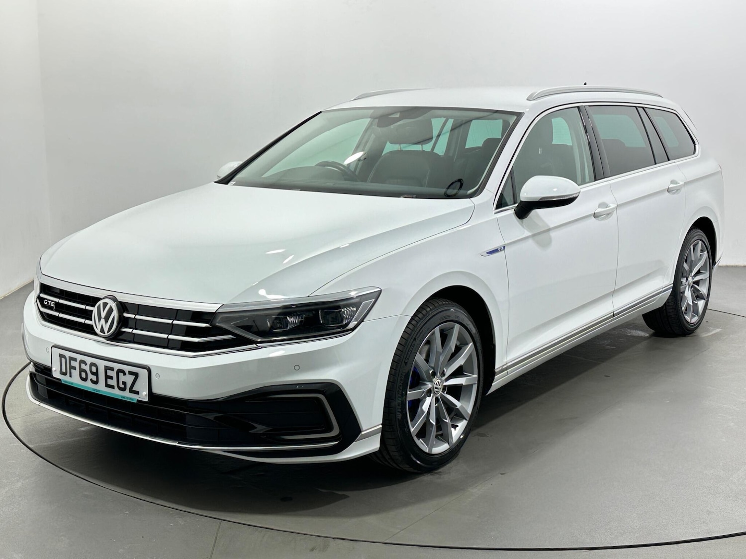 Used Volkswagen Passat for sale - 78101235: Photo 4