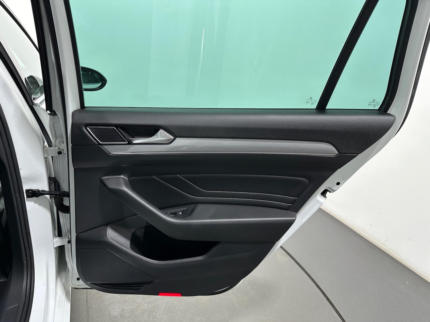 Used Volkswagen Passat for sale - 78101235: Photo 42