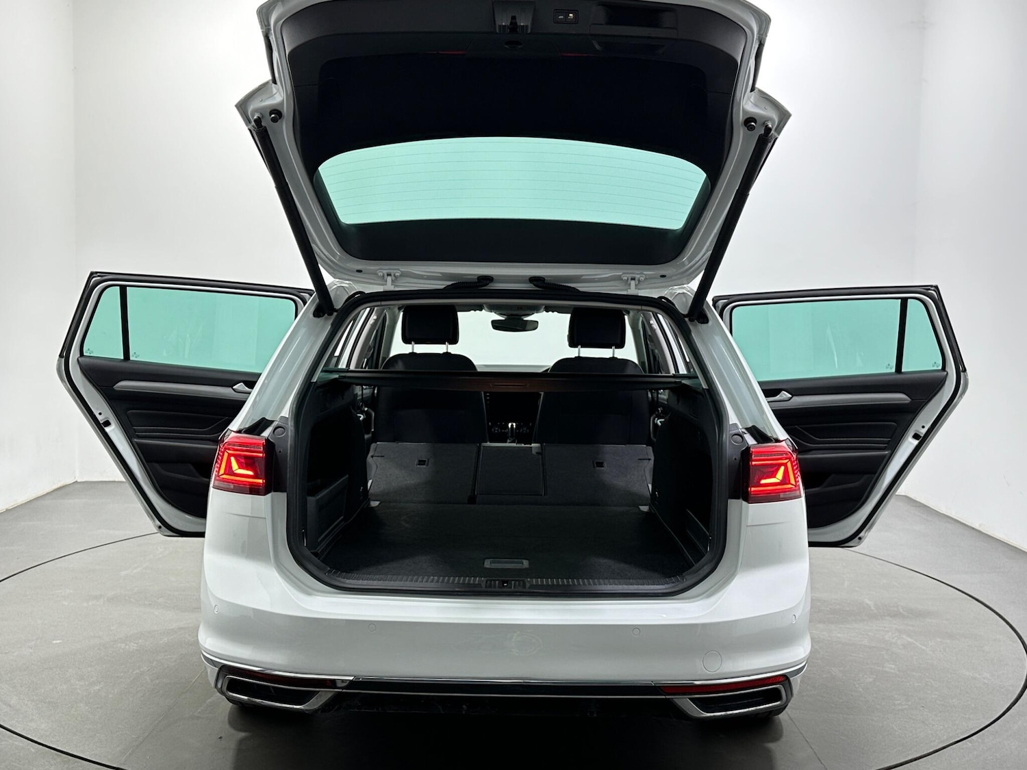 Used Volkswagen Passat for sale - 78101235: Photo 43