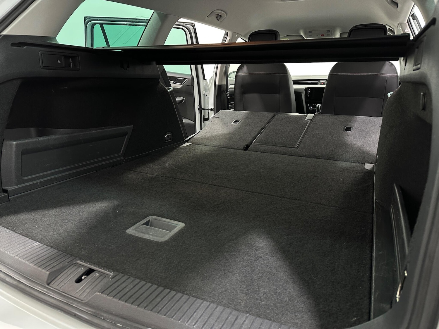 Used Volkswagen Passat for sale - 78101235: Photo 44