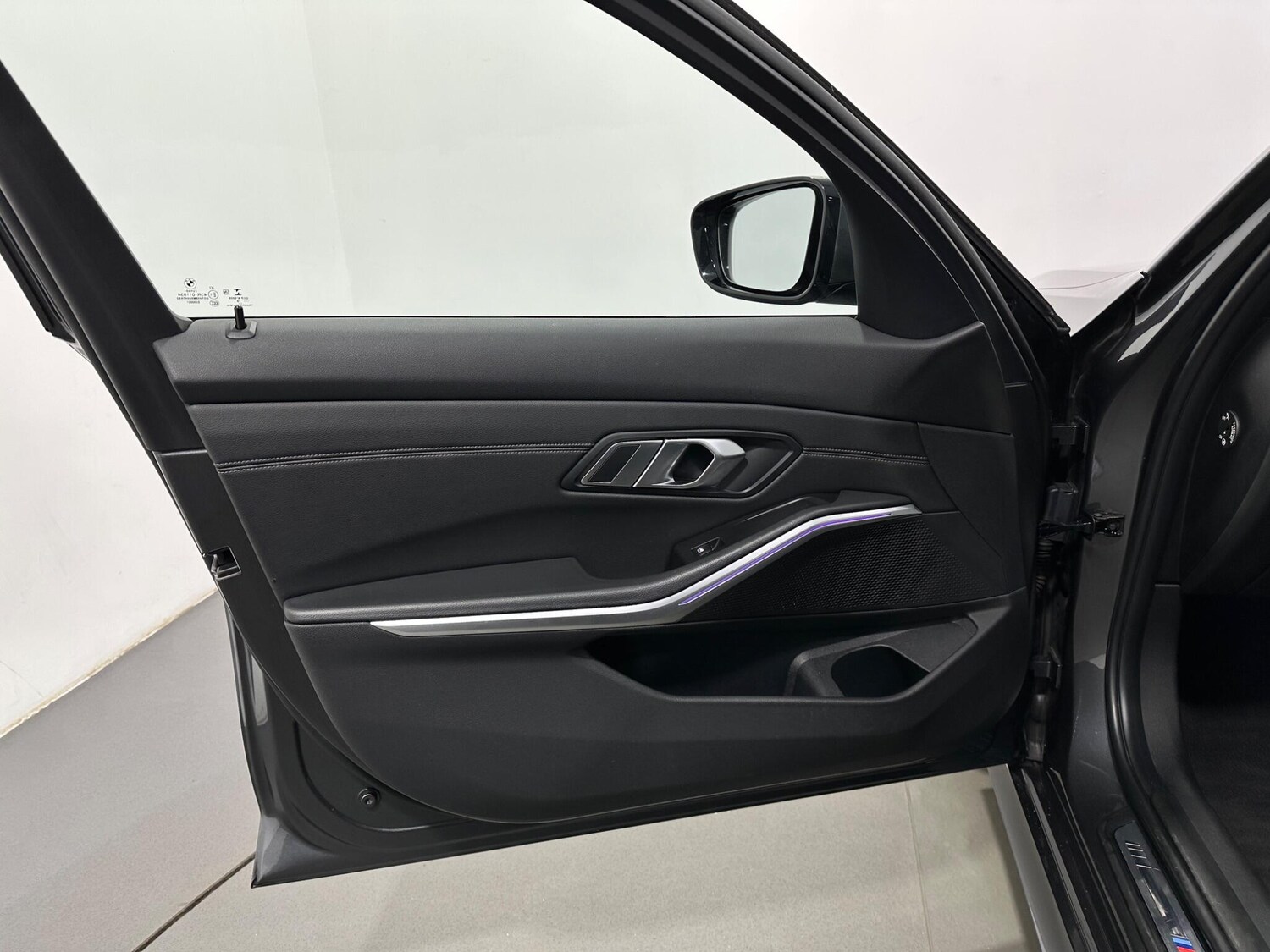 Used BMW 3 Series for sale - 77684401: Photo 38