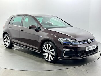 Used Volkswagen Golf 2018 for sale - 77657889: Photo